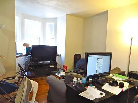2 bed, 999 sqft, $4,000 — Photo 2
