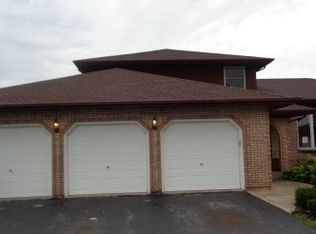 18547 Country Ln, Lansing, IL 60438