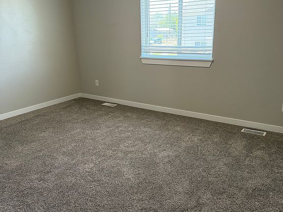3rd image of 2001 Lawrence Ln #1402