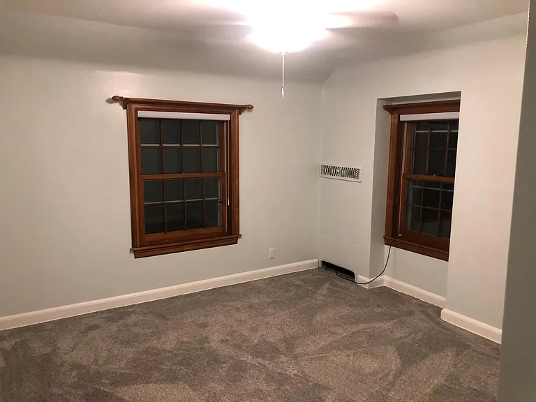 Large bedroom #1