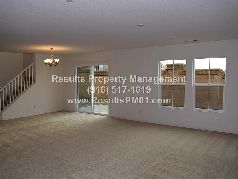 4329 Gentry Way — Photo 12