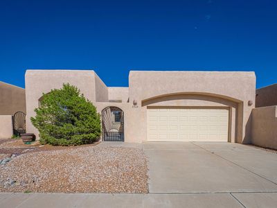 2232 Calle De Ortiz SW, Los Lunas, NM, 87031