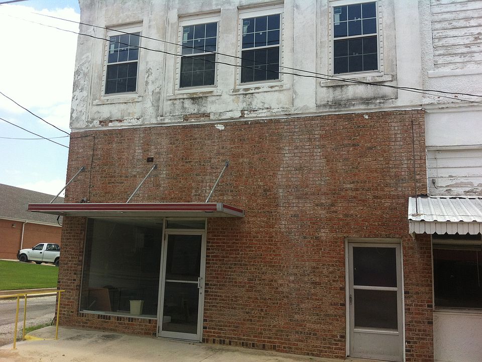 2nd image of 110 N Kent