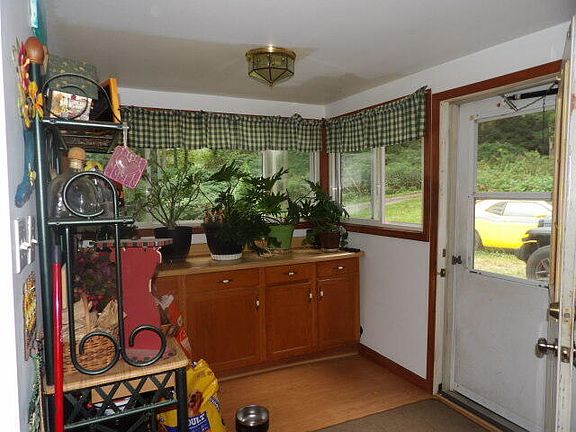 3rd image of 431 Jess Brown Rd