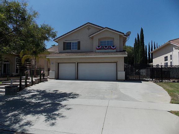 2nd image of 850 Mountain Shadows Dr