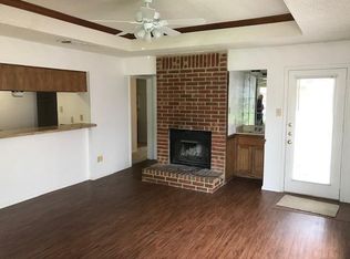 203 Shady Valley Dr, Mansfield, TX 76063