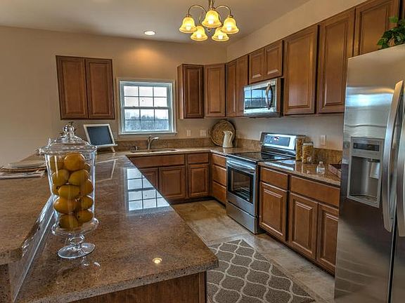 5th image of 17079 Savannah Ln