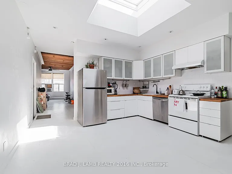 1457 Dundas St W #1 — Photo 10
