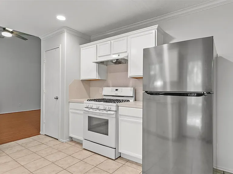 6 Thicket Grove Pl — Photo 14