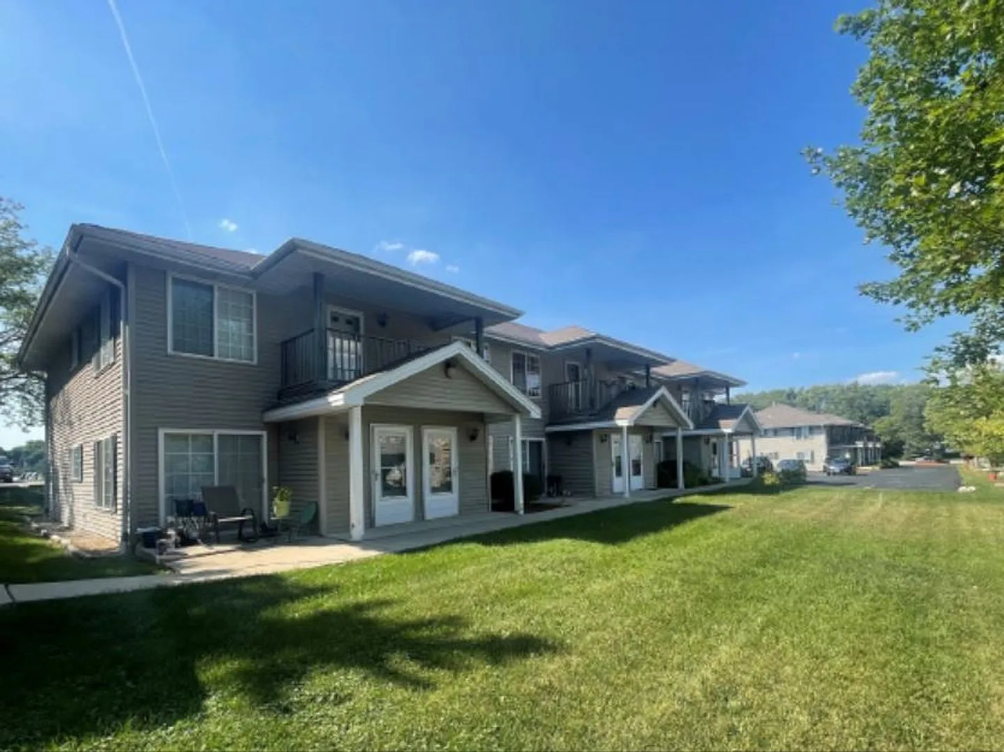Fisher Heights — Photo 1