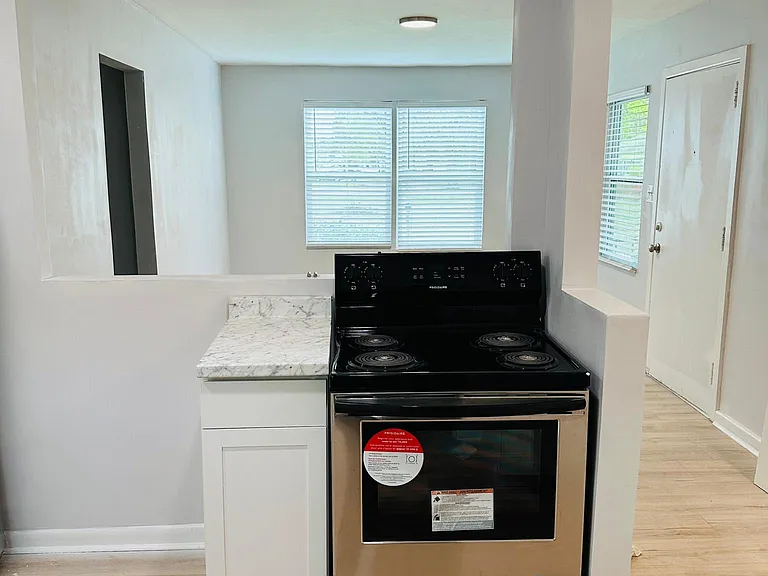 3529 Archer Dr SW — Photo 2