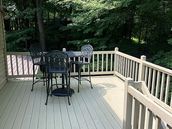 5th image of 228 Oak Knoll Drive