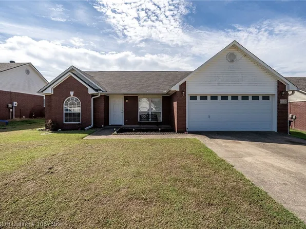604 Apple Valley Dr, Fort Smith, AR 72908