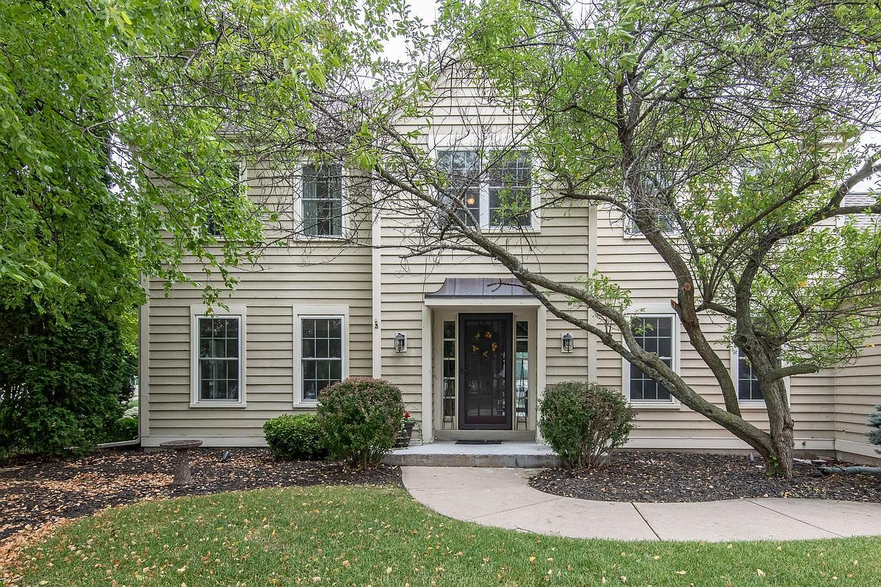 803 Lynnewood Dr, Waukesha, WI 53188 Zillow