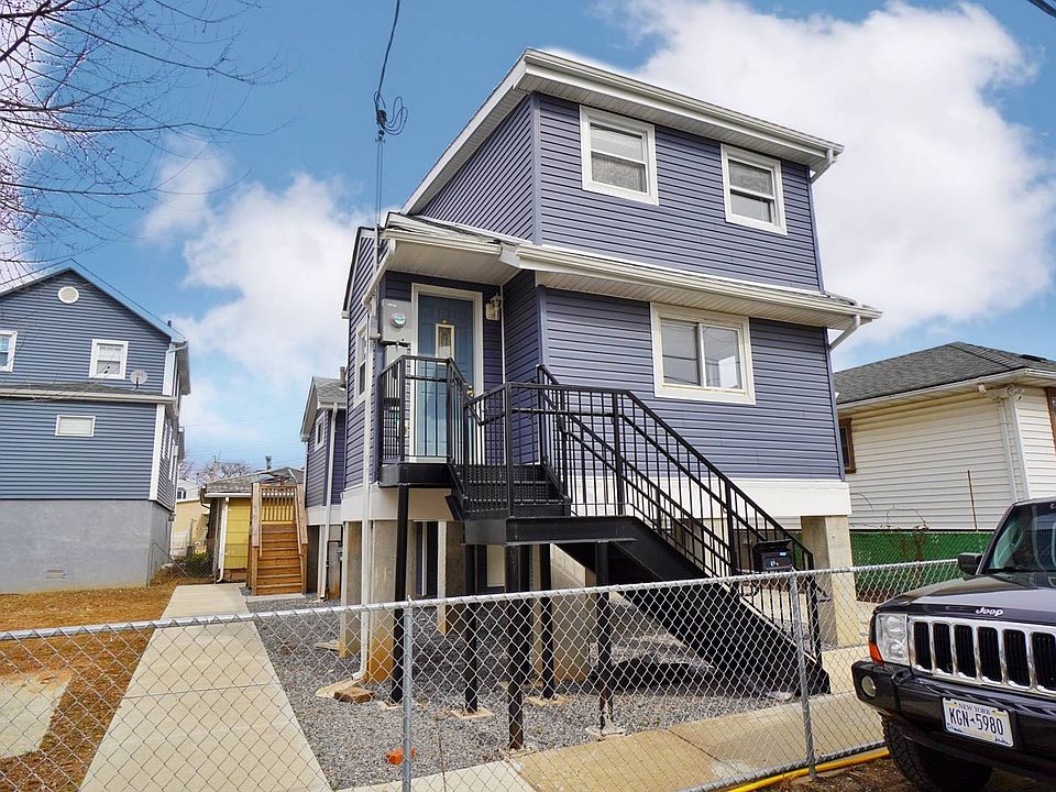 1st image of 11 Seafoam St