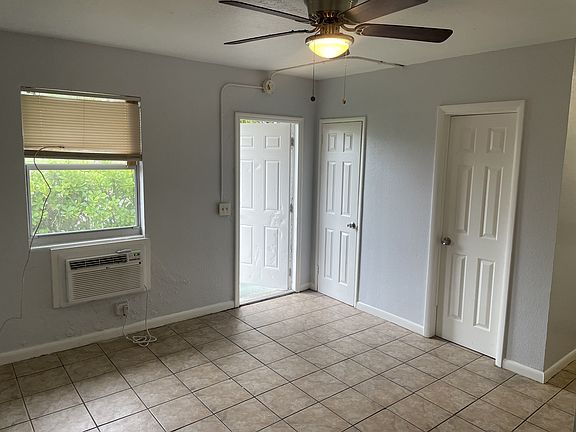 3rd image of 3300 Broadway APT 16