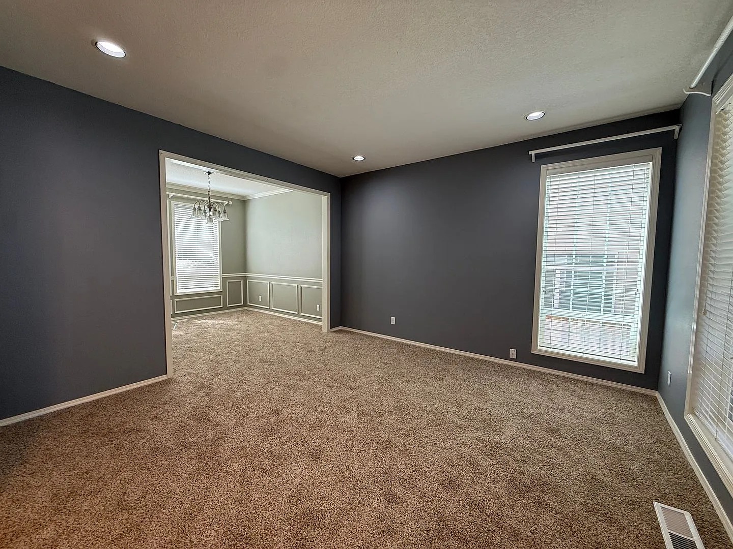 12540 NW Brimpton Court ~ Elegant Bethany Home with NEW Carpet & Fresh Paint — Photo 3