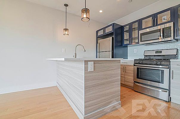 1st image of 431 Bainbridge St #4B