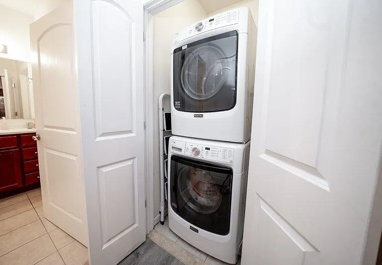 5903 Jefferson St #302 — Photo 6