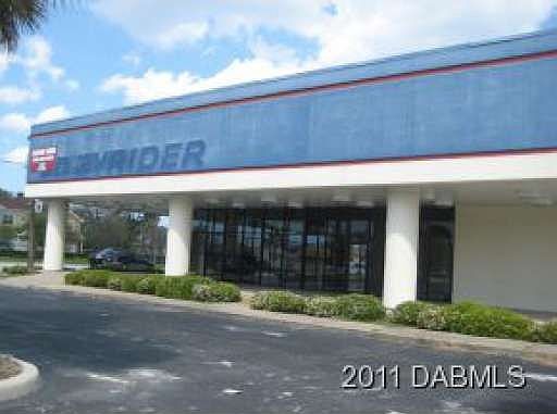 2nd image of 833 W International Speedway Blvd