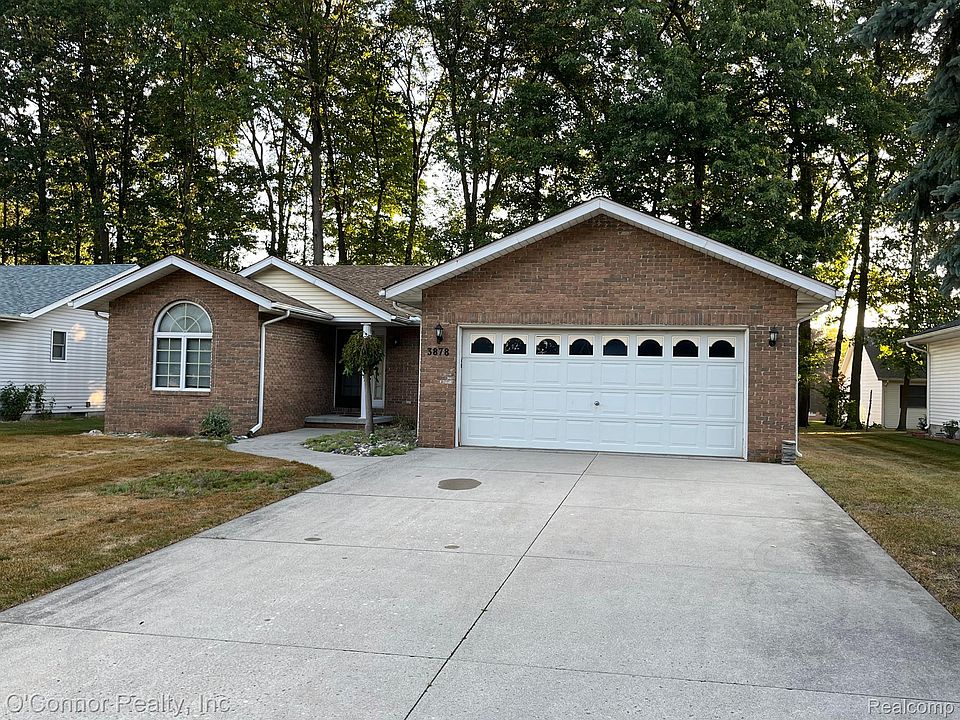1st image of 3878 Oak Hills Cir