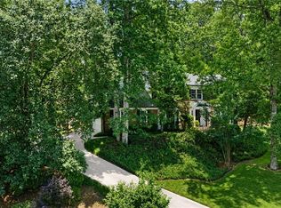 1689 Wellshire Ln, Dunwoody, GA 30338