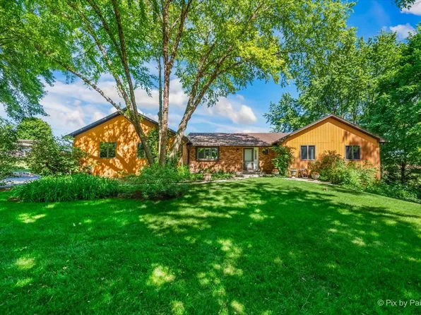 2970 Mallard Point, Island Lake, IL 60042