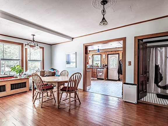 5th image of 25 Evergreen Avenue