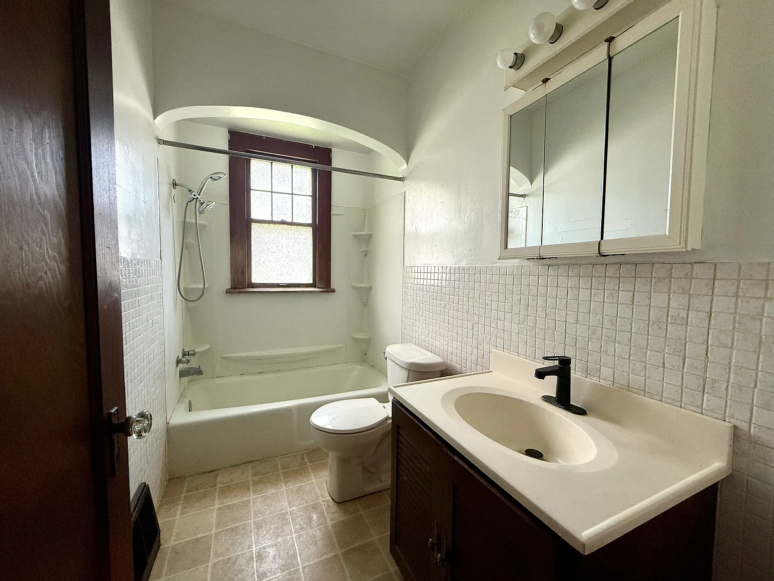 1 bed, $750 — Photo 3