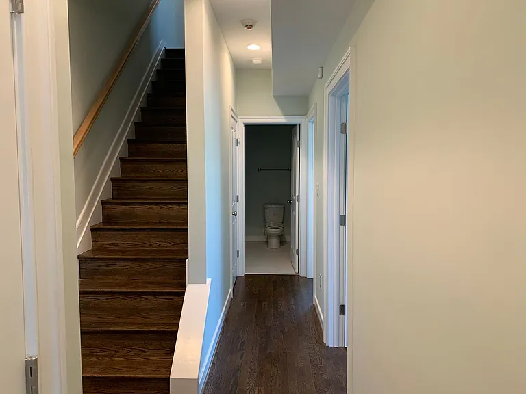 1608 W Cary St — Photo 2