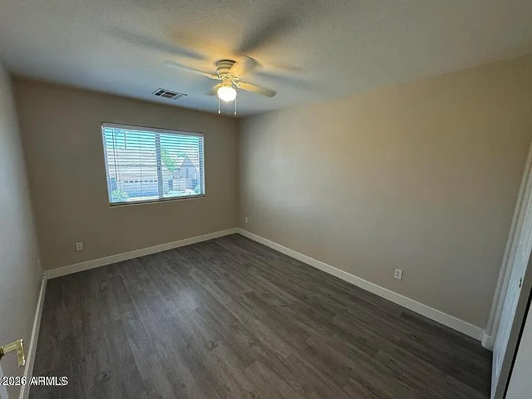 1470 W Armstrong Way — Photo 27