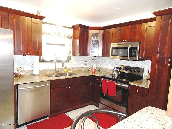 3rd image of 4144 Sierra Madre Dr S