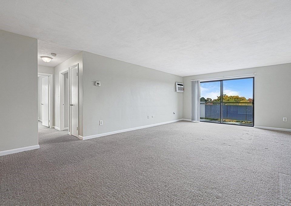 32 Whites Ave Apartments - Watertown, MA | Zillow