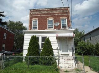 90 Pulaski Ave, Carteret, NJ 07008