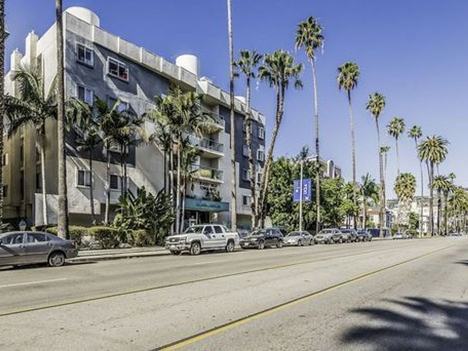 1st image of 125 N Doheny Dr APT 106