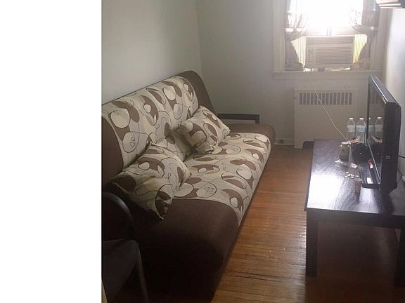 4th image of 3132 Englewood St