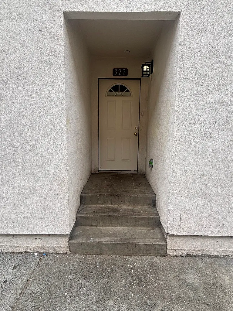 5 bed, 1857 sqft, $4,700 — Photo 2