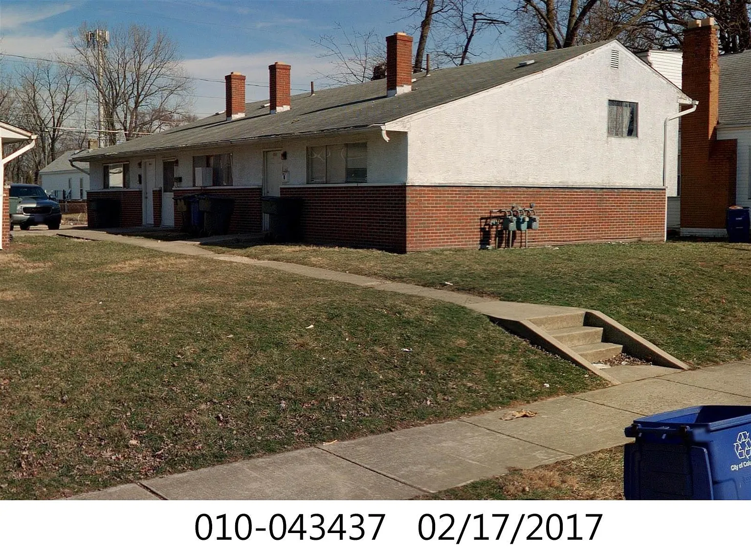 2838 E 6th Ave photo 1