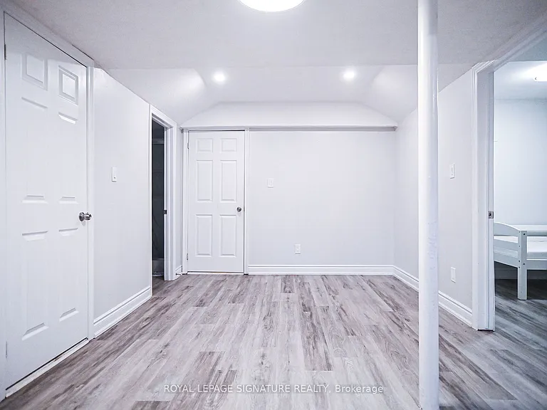 22 Vandervoort Dr — Photo 8