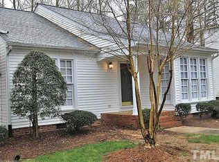 110 Pickett Ln, Cary, NC 27511