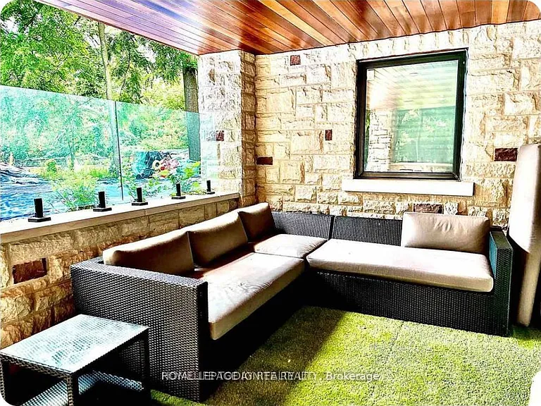 63 Sylvan Ave #BASEMENT — Photo 4