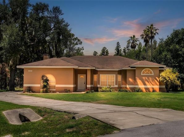 2326 Deerbrook Dr