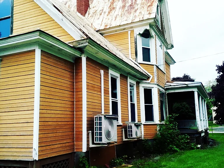 76 Old Point Ave — Photo 3