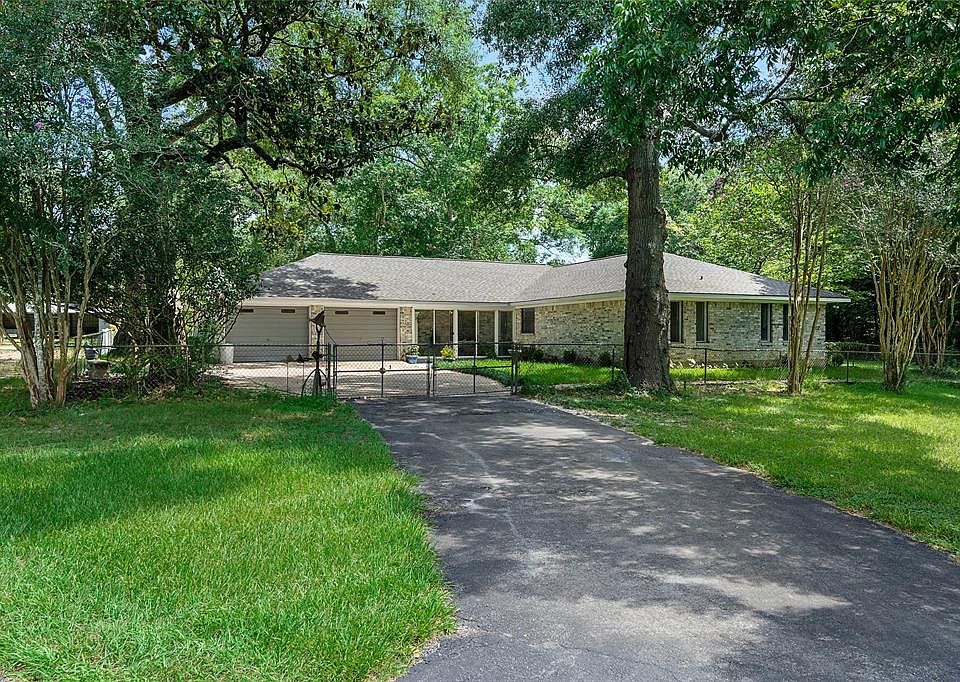 1st image of 26161 E Holly Ln
