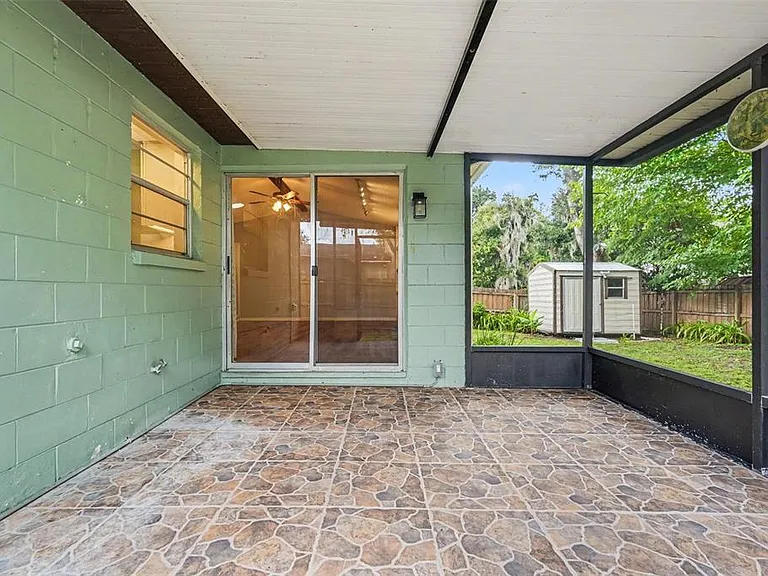 17703 Cranbrook Dr — Photo 24