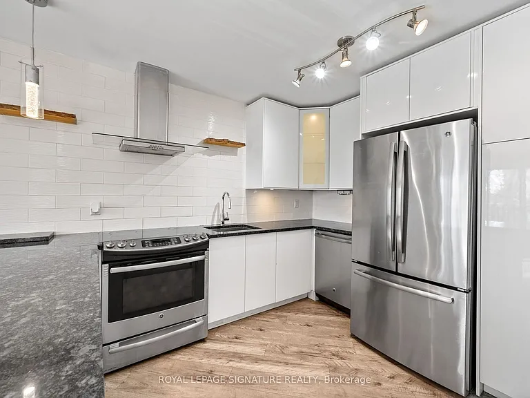 28 Victoria Ave N #312 — Photo 19