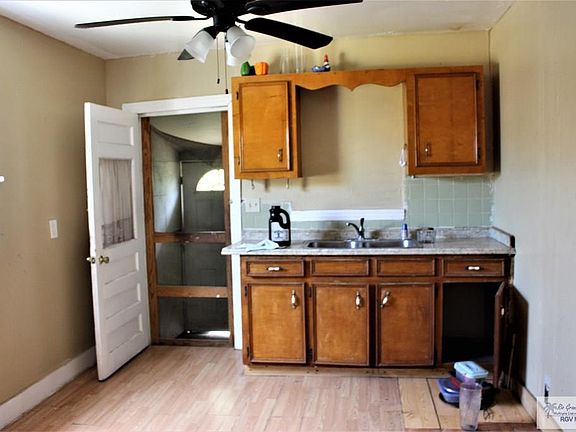 5th image of 23 Stevens Dr