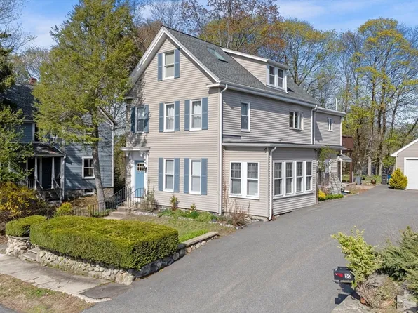 50 Gould St #1, Stoneham, MA 02180
