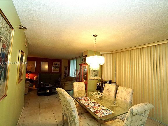5th image of 3400 NE 192nd St APT 208