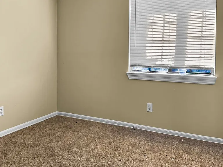 276 Daffin Pl — Photo 10